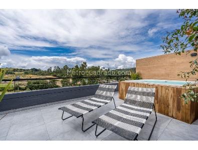 Apartamento de 2 alcobas en venta en Alto De Las Palmas, Medellín, 197 m² · foto 13 de 20