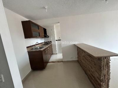 Apartamento de 3 alcobas en venta en Loma De Los Bernal, Medellín, 57 m² · foto 3 de 10