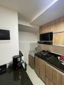 Apartamento de 3 alcobas en venta en La Hondonada, Medellín, 57 m² · foto 2 de 11