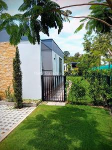 Casa de 3 alcobas en venta en Vereda Ruitoque, Floridablanca, 218 m² · foto 2 de 20