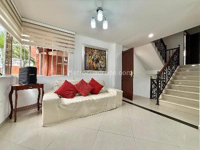 Casa de 5 alcobas en venta en Palomitas, Floridablanca, 296 m² · foto 3 de 20