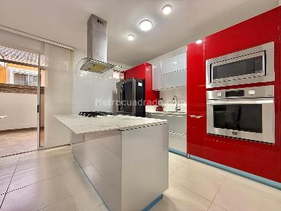 Casa de 5 alcobas en venta en Palomitas, Floridablanca, 296 m² · foto 8 de 20