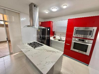 Casa de 5 alcobas en venta en Palomitas, Floridablanca, 296 m² · foto 9 de 20