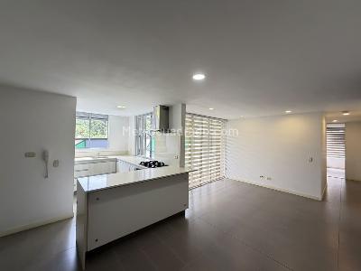 Apartamento de 3 alcobas en arriendo en Castropol, Medellín, 90 m² · foto 2 de 15
