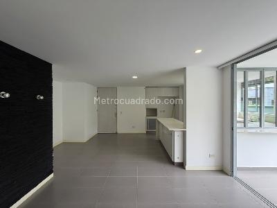 Apartamento de 3 alcobas en arriendo en Castropol, Medellín, 90 m² · foto 4 de 15
