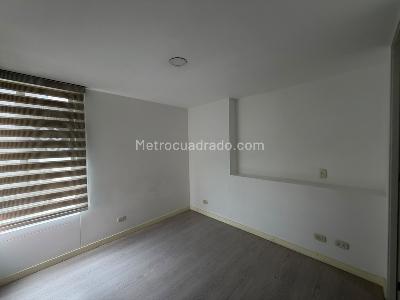 Apartamento de 3 alcobas en arriendo en Castropol, Medellín, 90 m² · foto 7 de 15