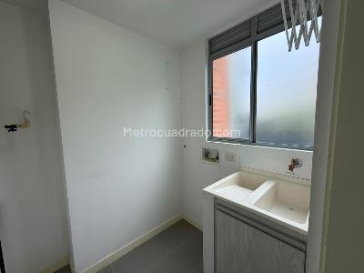 Apartamento de 3 alcobas en arriendo en Castropol, Medellín, 90 m² · foto 15 de 15