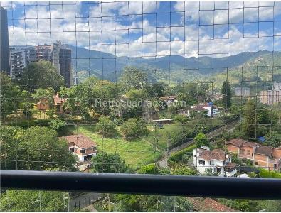 Apartamento de 3 alcobas en venta en Loma De Las Brujas, Envigado, 175 m² · foto 15 de 16
