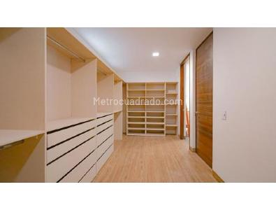 Casa de 3 alcobas en venta en Loma Del Escobero, Envigado, 400 m² · foto 17 de 20