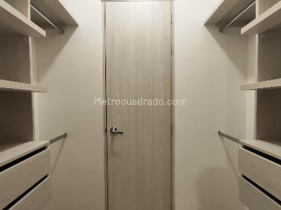 Apartamento de 1 alcoba en venta en Las Vegas, Envigado, 71 m² · foto 8 de 18