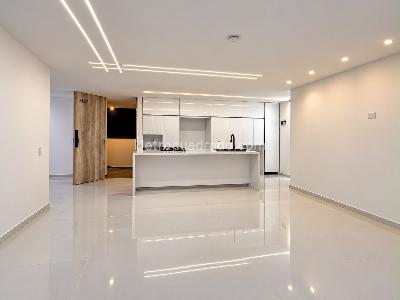 Apartamento de 3 alcobas en venta en Ciudad Del Rio, Medellín, 119 m² · foto 2 de 20