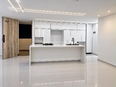 Apartamento de 3 alcobas en venta en Ciudad Del Rio, Medellín, 119 m² · foto 4 de 20