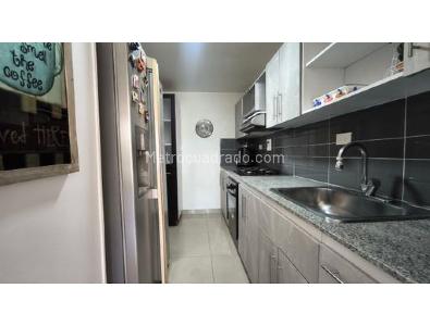 Apartamento de 3 alcobas en venta en Los Balsos 1, Medellín, 99 m² · foto 3 de 14