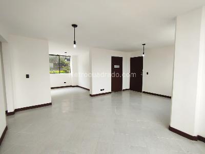 Apartamento en venta en Buenos Aires, Medellín · foto 2 de 12