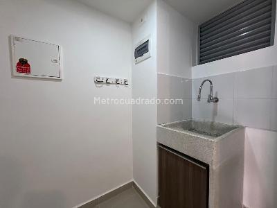 Apartamento de 3 alcobas en arriendo en Camino Verde, Envigado, 80 m² · foto 11 de 13