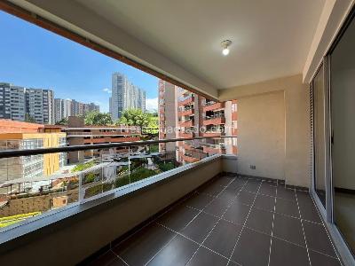 Apartamento de 3 alcobas en arriendo en Camino Verde, Envigado, 80 m² · foto 5 de 13