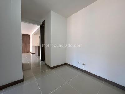 Apartamento de 3 alcobas en arriendo en Camino Verde, Envigado, 80 m² · foto 6 de 13