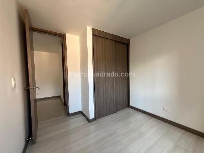 Apartamento de 3 alcobas en arriendo en Camino Verde, Envigado, 80 m² · foto 8 de 13