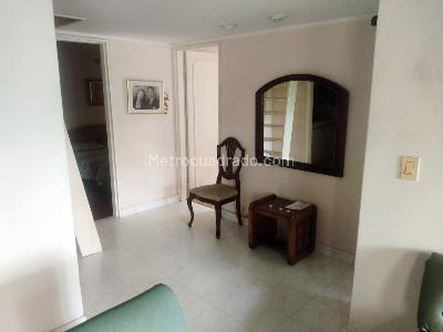 Apartamento de 4 alcobas en venta en Villa De Aburra, Medellín, 120 m² · foto 5 de 8