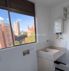 Apartamento en venta en Castropol, Medellín · foto 8 de 14