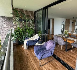 Apartamento de 1 alcoba en venta en Loma Del Escobero, Envigado, 119 m² · foto 1 de 13