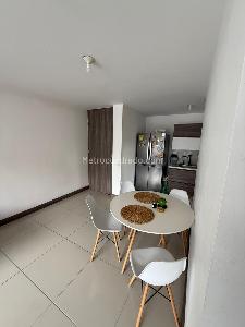 Apartamento de 2 alcobas en venta en El Esmeraldal, Envigado, 67 m² · foto 1 de 18
