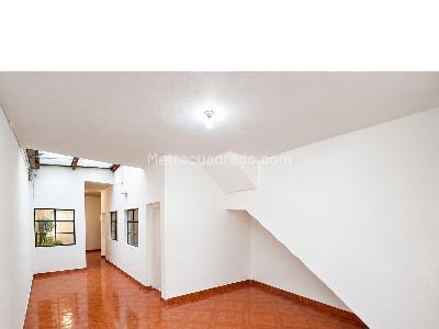 Casa de 3 alcobas en venta en Barrio Caicedo, Medellín, 115 m² · foto 10 de 12