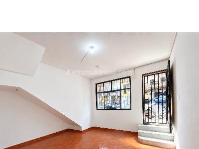 Casa de 3 alcobas en venta en Barrio Caicedo, Medellín, 115 m² · foto 11 de 12