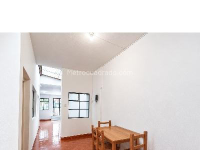 Casa de 3 alcobas en venta en Barrio Caicedo, Medellín, 115 m² · foto 4 de 12