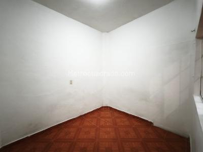 Casa de 3 alcobas en venta en Barrio Caicedo, Medellín, 115 m² · foto 6 de 12