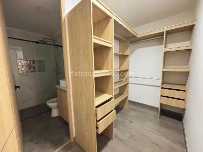 Apartamento de 3 alcobas en venta en Los Colores, Medellín, 94 m² · foto 11 de 12