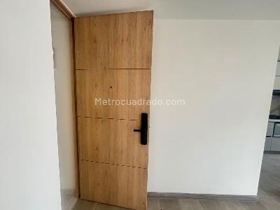 Apartamento de 3 alcobas en venta en Los Colores, Medellín, 94 m² · foto 5 de 12