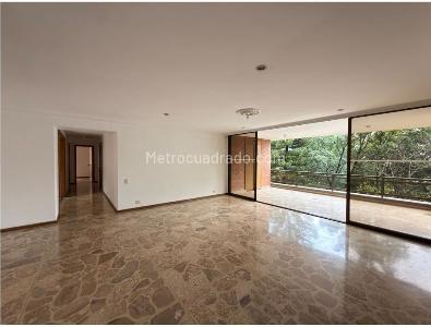 Apartamento de 5 alcobas en venta en La Tomatera, Medellín, 234 m² · foto 3 de 19