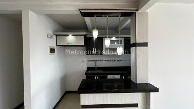 Apartamento de 3 alcobas en arriendo en Calasanz Parte Alta, Medellín, 75 m² · foto 2 de 11