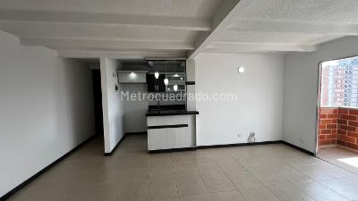 Apartamento de 3 alcobas en arriendo en Calasanz Parte Alta, Medellín, 75 m² · foto 3 de 11