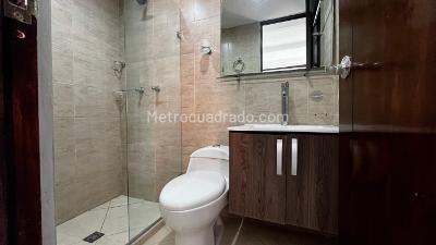 Apartamento de 3 alcobas en arriendo en Calasanz Parte Alta, Medellín, 75 m² · foto 9 de 11