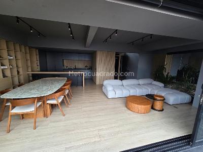Apartamento de 2 alcobas en venta en Loma De Los Parra, Medellín, 249 m² · foto 13 de 15