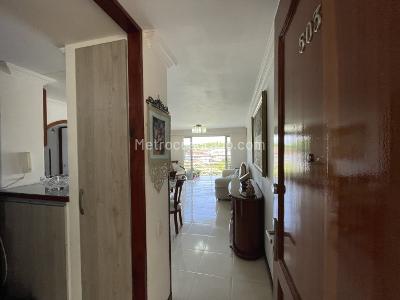 Apartamento de 3 alcobas en venta en Quintas De Don Simon, Cali, 84 m² · foto 2 de 20