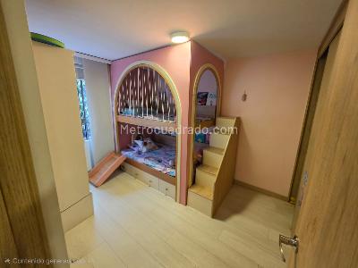 Apartamento de 3 alcobas en venta en Loma De Los Bernal, Medellín, 143 m² · foto 20 de 20