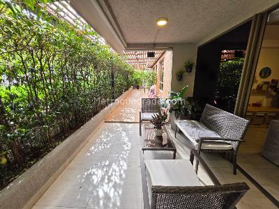 Apartamento de 3 alcobas en venta en Loma De Los Bernal, Medellín, 143 m² · foto 9 de 20