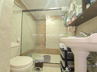 Apartamento de 3 alcobas en venta en Laureles, Medellín, 164 m² · foto 12 de 17