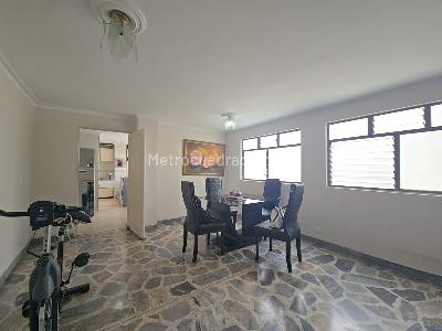 Apartamento de 3 alcobas en venta en Laureles, Medellín, 164 m² · foto 13 de 17