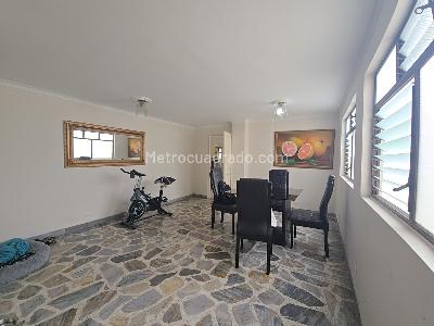 Apartamento de 3 alcobas en venta en Laureles, Medellín, 164 m² · foto 14 de 17