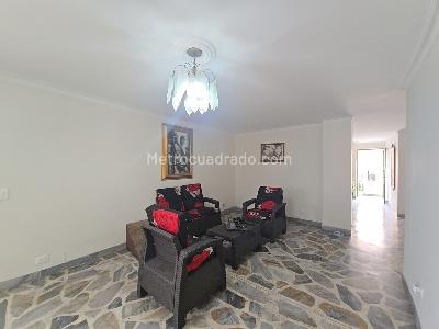 Apartamento de 3 alcobas en venta en Laureles, Medellín, 164 m² · foto 2 de 17