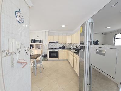 Apartamento de 3 alcobas en venta en Laureles, Medellín, 164 m² · foto 5 de 17