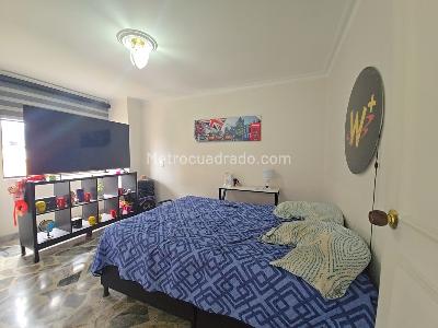 Apartamento de 3 alcobas en venta en Laureles, Medellín, 164 m² · foto 6 de 17