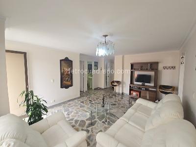 Apartamento de 3 alcobas en venta en Laureles, Medellín, 164 m² · foto 7 de 17