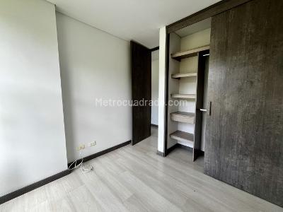 Apartamento de 3 alcobas en venta en El Chingui, Envigado, 70 m² · foto 11 de 17