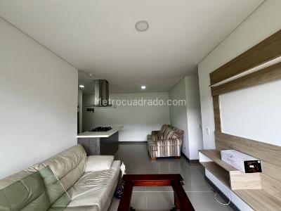 Apartamento de 3 alcobas en venta en El Chingui, Envigado, 70 m² · foto 4 de 17