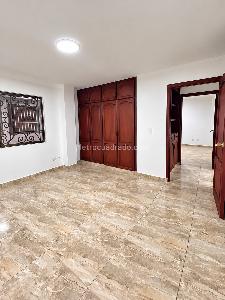 Casa de 5 alcobas en venta en Quintas De Don Simon, Cali, 240 m² · foto 14 de 20